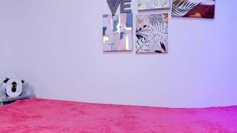 Snapshot of valentina_king18 chatting on February 2025 08:10:01 PM VALENTINA online show from February 2025 08:10:01 PM