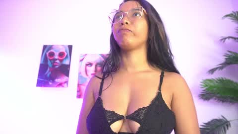 Snapshot of valentina_king18 chatting on September 2025 11:32:02 AM VALENTINA online show from September 2025 11:32:02 AM