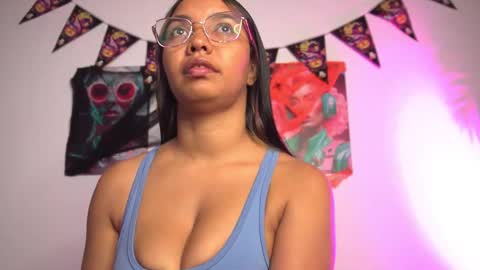 Snapshot of valentina_king18 chatting on October 2025 11:22:02 AM VALENTINA online show from October 2025 11:22:02 AM