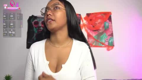 Snapshot of valentina_king18 chatting on October 2025 11:03:01 AM VALENTINA online show from October 2025 11:03:01 AM