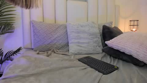 VALENTINA  online show from January 2025 01:32:01 AM