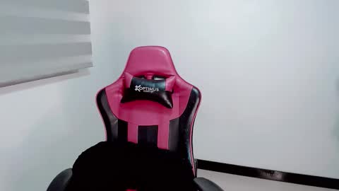 Snapshot of valentinasweet_ chatting on February 2026 01:31:02 AM Valentina online show from February 2026 01:31:02 AM