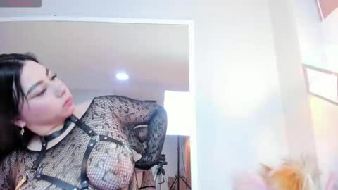 Snapshot of valentine_mia_ chatting on February 2026 12:15:02 PM Mia online show from February 2026 12:15:02 PM