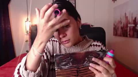 V A L E N T I N I online show from September 2025 01:44:02 PM