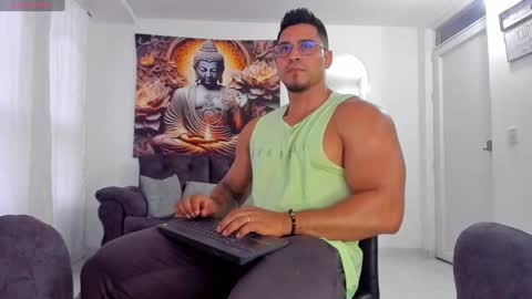 Snapshot of valentino_dossantos chatting on January 2025 10:01:01 PM online show from January 2025 10:01:01 PM