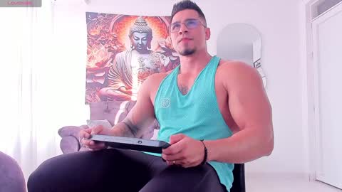 Snapshot of valentino_dossantos chatting on January 2025 09:46:02 PM online show from January 2025 09:46:02 PM