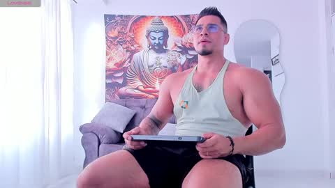 Snapshot of valentino_dossantos chatting on January 2025 09:44:02 PM online show from January 2025 09:44:02 PM