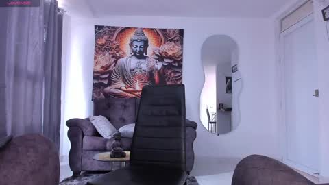 Snapshot of valentino_dossantos chatting on January 2025 07:51:02 PM online show from January 2025 07:51:02 PM