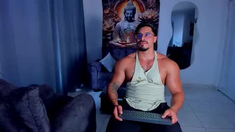 Snapshot of valentino_dossantos chatting on September 2025 08:20:02 PM online show from September 2025 08:20:02 PM