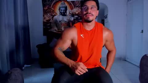 Snapshot of valentino_dossantos chatting on September 2025 09:05:01 PM online show from September 2025 09:05:01 PM