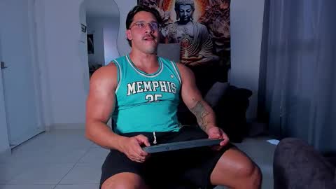 Snapshot of valentino_dossantos chatting on October 2025 08:18:01 PM online show from October 2025 08:18:01 PM