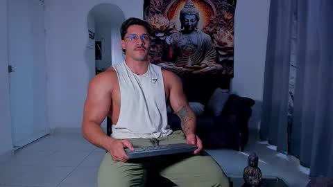 Snapshot of valentino_dossantos chatting on October 2025 08:09:02 PM online show from October 2025 08:09:02 PM