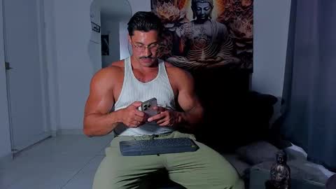 Snapshot of valentino_dossantos chatting on November 2025 08:31:01 PM online show from November 2025 08:31:01 PM