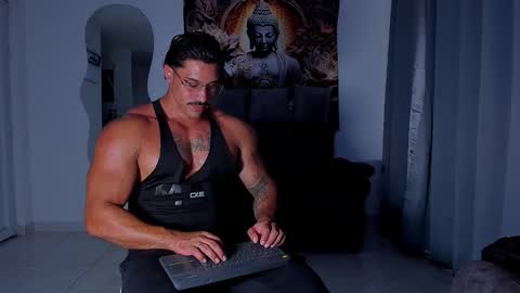 Snapshot of valentino_dossantos chatting on November 2025 09:39:01 PM online show from November 2025 09:39:01 PM