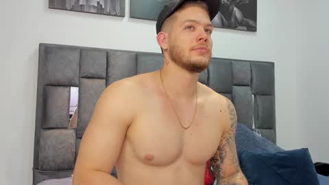 Snapshot of valentino_ferrari28 chatting on December 2024 11:29:01 PM Valentino Ferrari online show from December 2024 11:29:01 PM