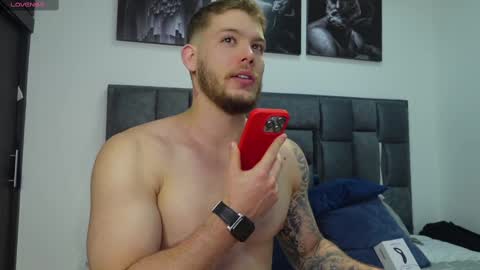 Snapshot of valentino_ferrari28 chatting on February 2025 02:28:02 AM Valentino Ferrari online show from February 2025 02:28:02 AM