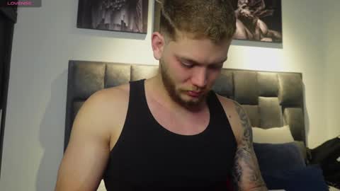 Snapshot of valentino_ferrari28 chatting on March 2025 02:10:02 PM Valentino Ferrari online show from March 2025 02:10:02 PM