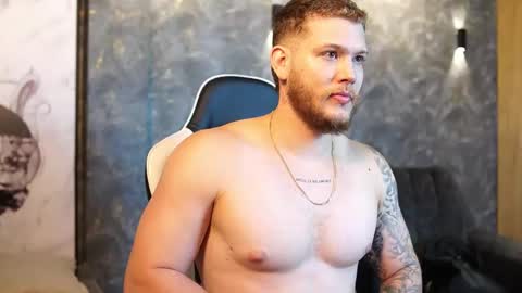 Snapshot of valentino_ferrari28 chatting on September 2025 04:05:02 AM Valentino Ferrari online show from September 2025 04:05:02 AM