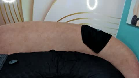 valentino lux online show from November 2025 03:34:01 AM