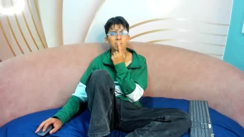 valentino lux online show from November 2025 03:45:02 AM