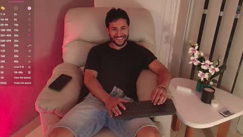 Valentino online show from February 2025 02:17:02 AM