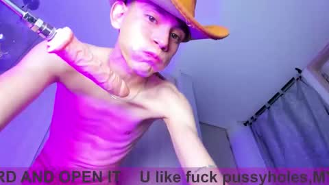 Snapshot of valentinomoreti chatting on February 2026 06:25:02 AM Valentino online show from February 2026 06:25:02 AM