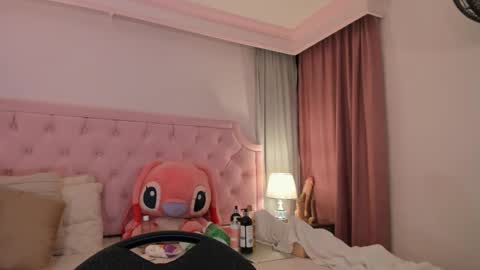 Vale Toro  online show from February 2025 11:53:01 AM