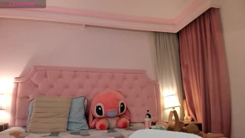 Vale Toro  online show from November 2025 09:41:02 AM