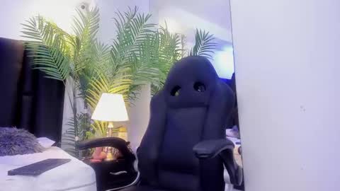 valeri_tafur online show from October 2025 11:14:01 PM