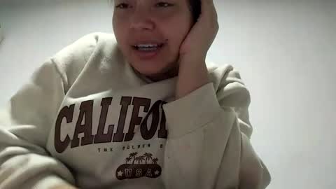 valeria online show from March 2025 07:39:01 PM