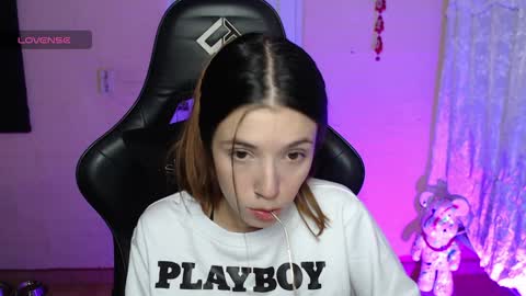   online show from December 2024 04:32:02 AM