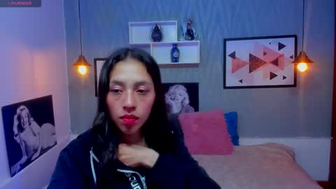 Valeria online show from November 2025 07:01:02 PM