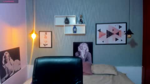 Valeria online show from November 2025 07:40:03 PM