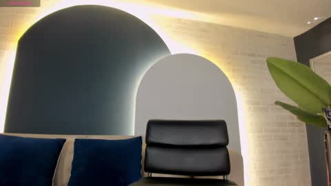 Valeria online show from December 2024 10:01:01 AM