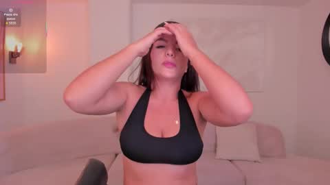 Valeria online show from December 2025 10:32:01 AM