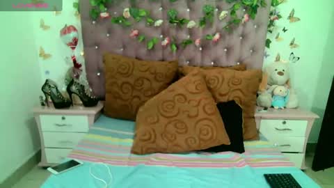 La valerie26 online show from February 2025 04:50:02 AM