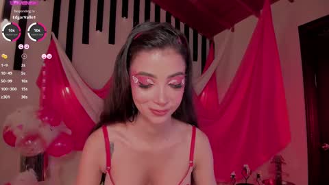 Snapshot of valeriavelvet chatting on February 2025 02:44:01 PM Vale online show from February 2025 02:44:01 PM