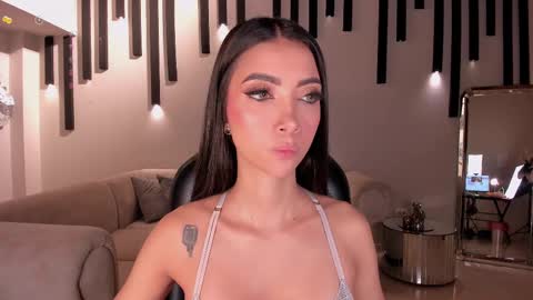 Snapshot of valeriavelvet chatting on February 2025 11:50:02 AM Vale online show from February 2025 11:50:02 AM