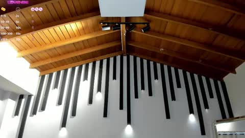 Snapshot of valeriavelvet chatting on February 2025 02:55:02 PM Vale online show from February 2025 02:55:02 PM