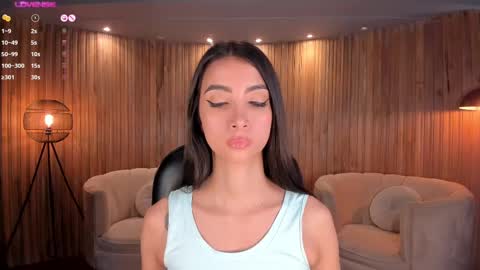 Snapshot of valeriavelvet chatting on February 2025 06:26:02 PM Vale online show from February 2025 06:26:02 PM