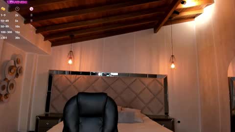 Snapshot of valeriavelvet chatting on February 2025 11:58:01 AM Vale online show from February 2025 11:58:01 AM