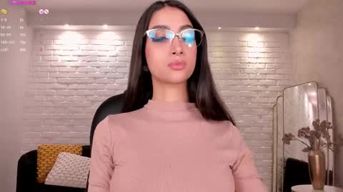 Snapshot of valeriavelvet chatting on March 2025 06:01:02 PM Vale online show from March 2025 06:01:02 PM