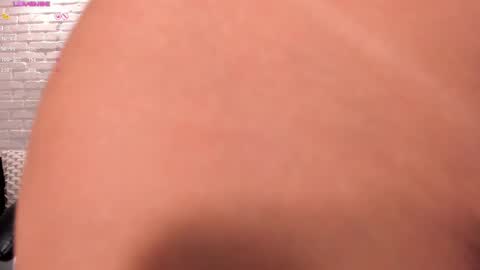 Snapshot of valeriavelvet chatting on March 2025 02:51:02 PM Vale online show from March 2025 02:51:02 PM