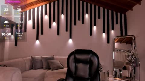 Snapshot of valeriavelvet chatting on September 2025 12:08:02 PM Vale online show from September 2025 12:08:02 PM