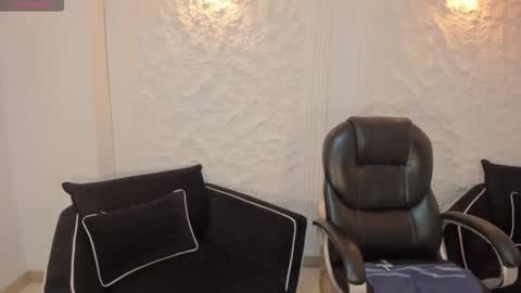 Snapshot of valeriavelvet chatting on February 2026 11:33:01 AM Vale online show from February 2026 11:33:01 AM