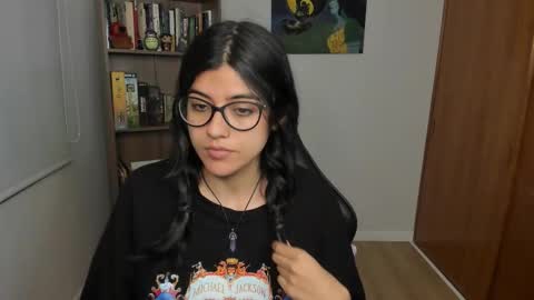 Snapshot of valerie__sky chatting on January 2026 02:48:02 AM Val online show from January 2026 02:48:02 AM