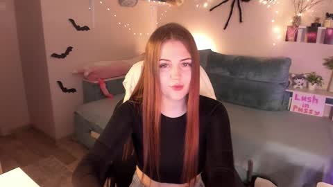 Lera online show from October 2025 07:48:01 PM