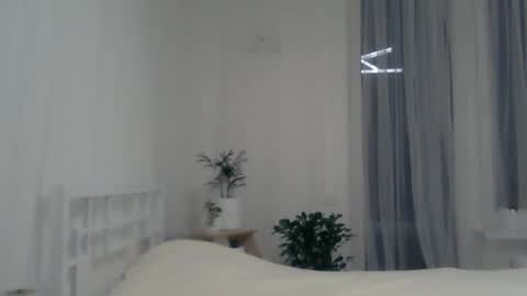 valerie_rose777 online show from December 2024 06:50:02 PM