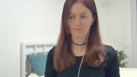 valerie_rose777 online show from February 2025 10:31:01 PM