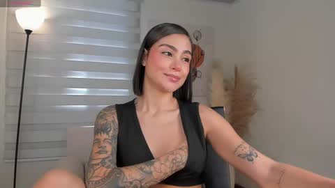 Snapshot of valerieaustin chatting on February 2025 05:32:02 PM call me Val online show from February 2025 05:32:02 PM